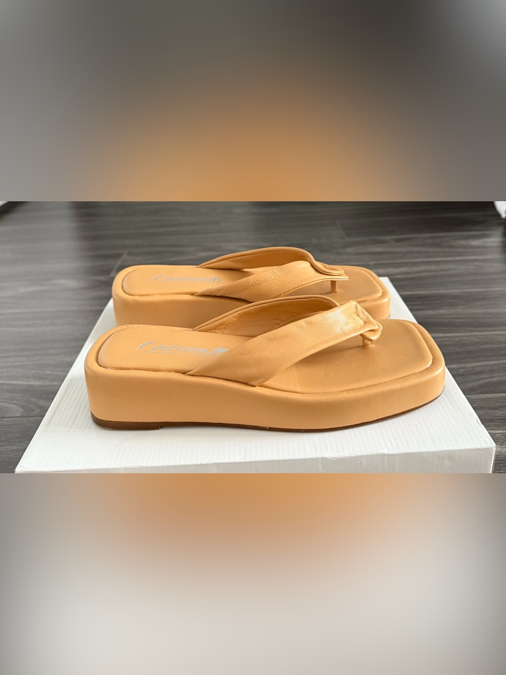 L'INTERVALLE  Leather Tan Platform Thong Sandals